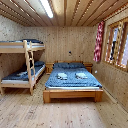 Horaren Mestrova 木屋 Kvacany