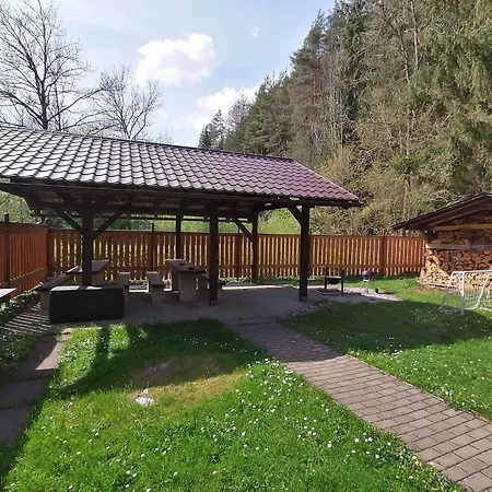 Horaren Mestrova Σαλέ Kvacany